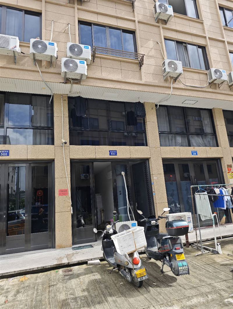 横峰祝家洋门面出租